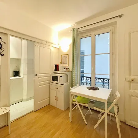 Center Quarter Latin 1 Bedroom Parigi